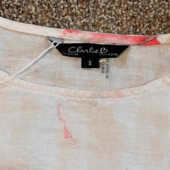 Charlie B Linen Dolman Top.  White with Printed Flowers.  Size Small - Picture 3 of 7